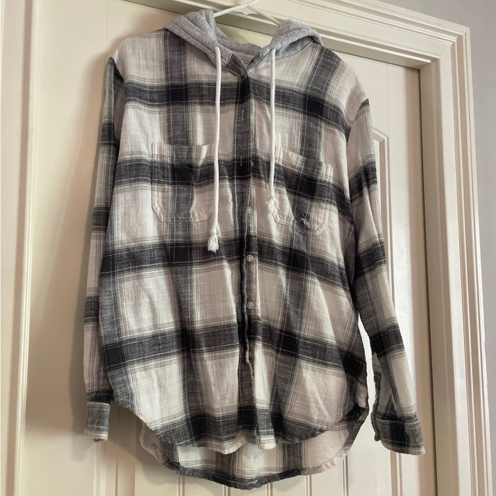 American Eagle women’s gray and white flannel with hood